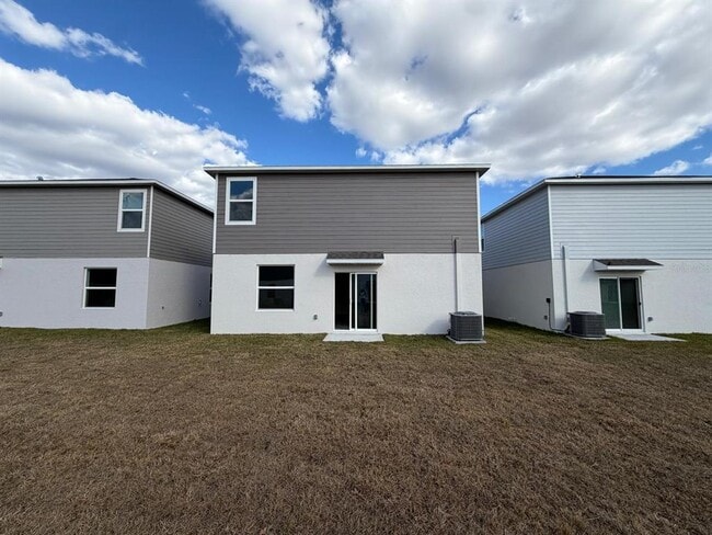 Building Photo - 2110 Chris Dr