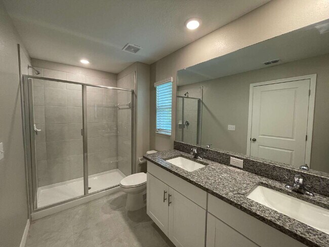 Building Photo - 23213 Willow Glen Way
