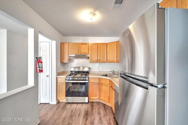 Building Photo - 1 Esplanade Way