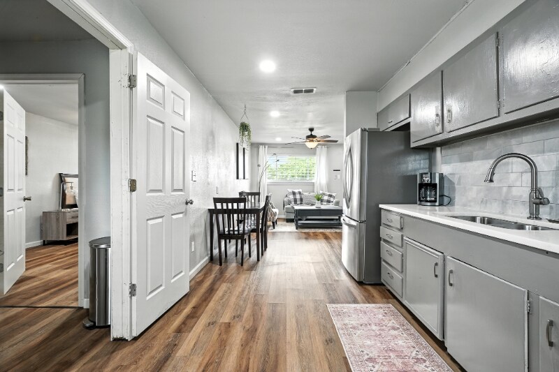 Building Photo - 426 Penrose Dr