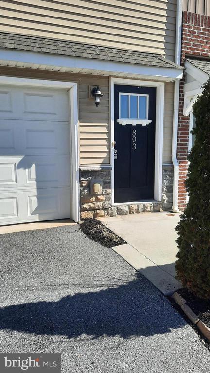 Building Photo - 803 Schooner Ln