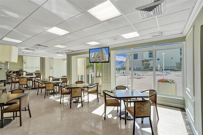 Building Photo - 3180 S Ocean Dr