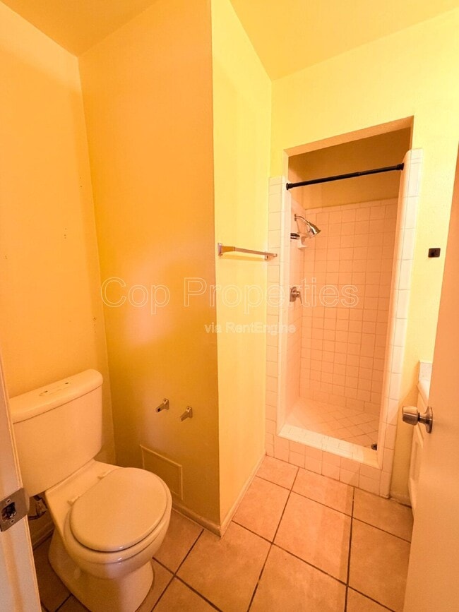Building Photo - 9319 Cliff Point Dr
