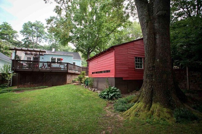 Building Photo - 1089 United Ave SE