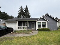 Building Photo - 570 Malibu Dr SE
