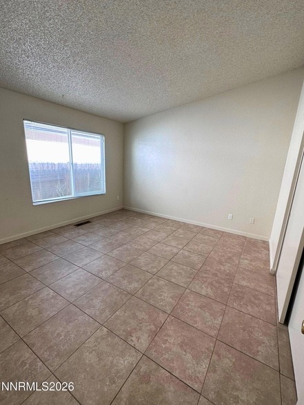 Building Photo - 1841 Burnside Dr