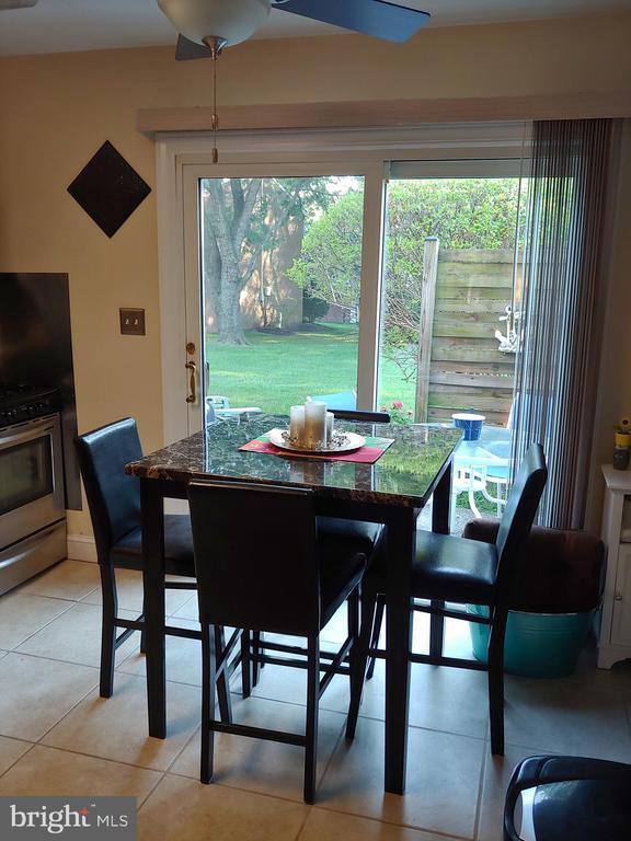 Building Photo - 8435 Norwood Dr