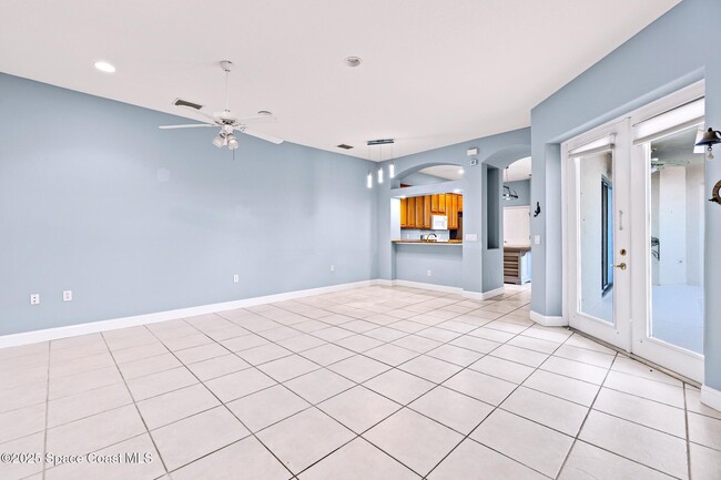Building Photo - 8657 Villanova Dr