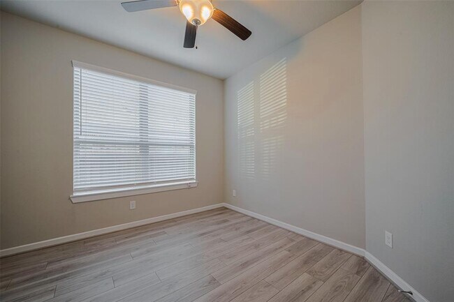 Building Photo - 7809 Axis Rdg Dr