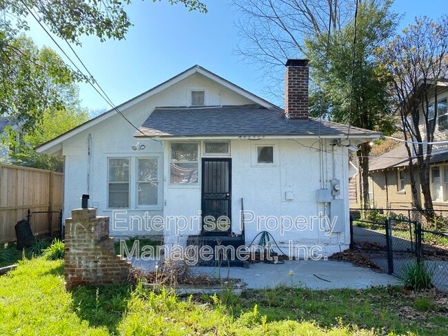 Building Photo - 414 N Willett St