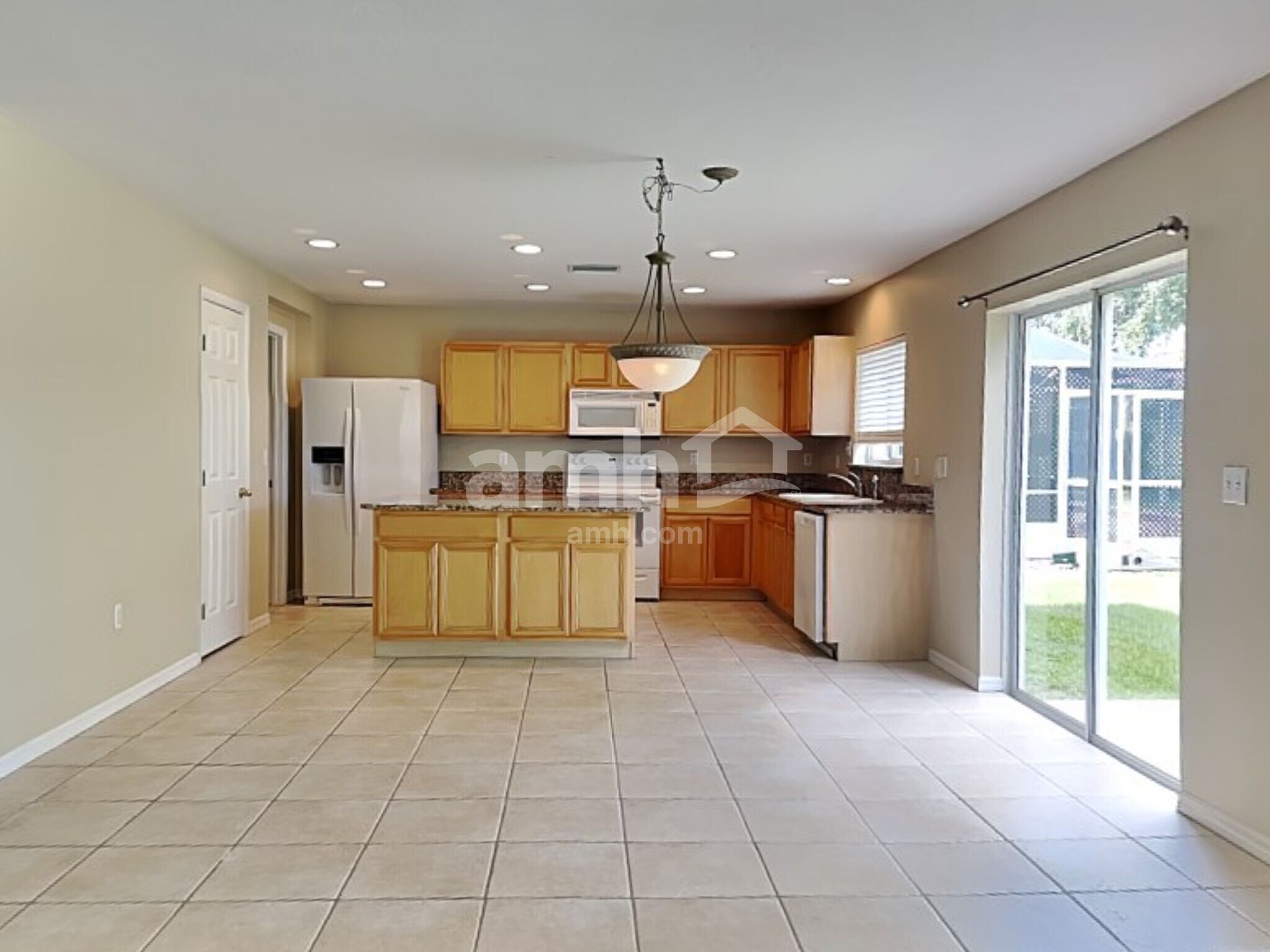 Building Photo - 6924 Lake Eaglebrooke Dr