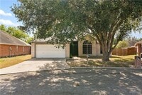 Building Photo - 1709 Jonquil Ave