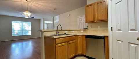 Building Photo - 502 Sherwood Oaks Dr