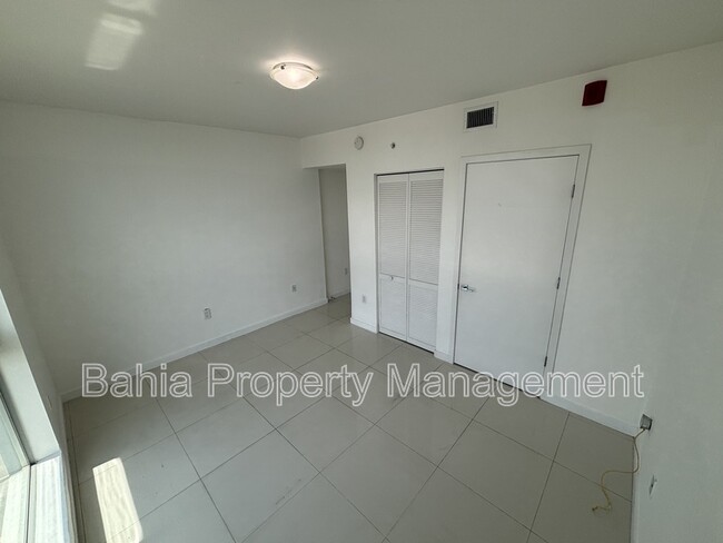 Building Photo - 7661 NW 107th Ave