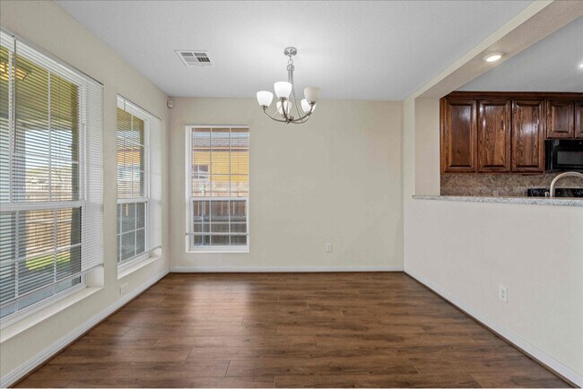 Building Photo - 204 Raven Ridge Ct