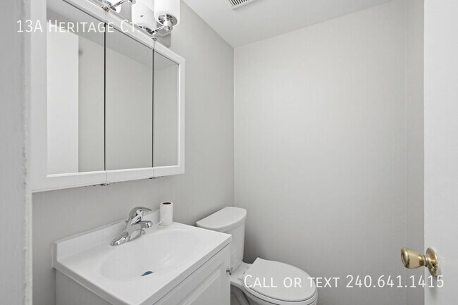 Building Photo - 13A Heritage Ct.-