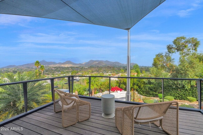 Building Photo - 5632 Camelback Canyon Dr