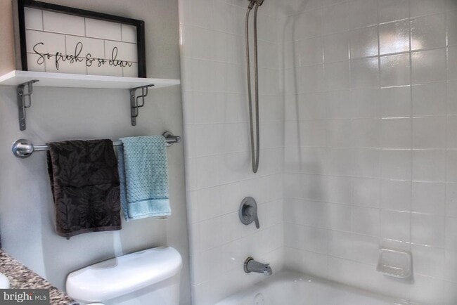 Building Photo - 777 7th St NW