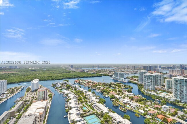 Building Photo - 16001 Collins Ave