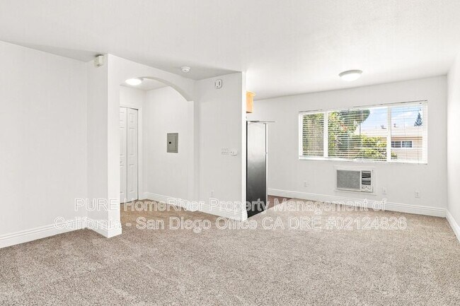 Building Photo - 1160 E Lexington Ave