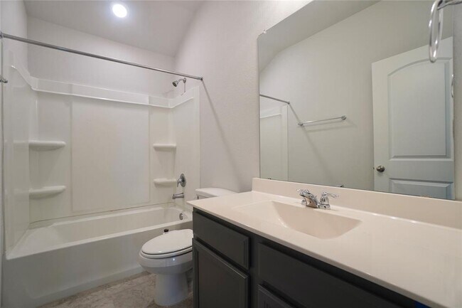 Building Photo - 2513 Danbury Ln
