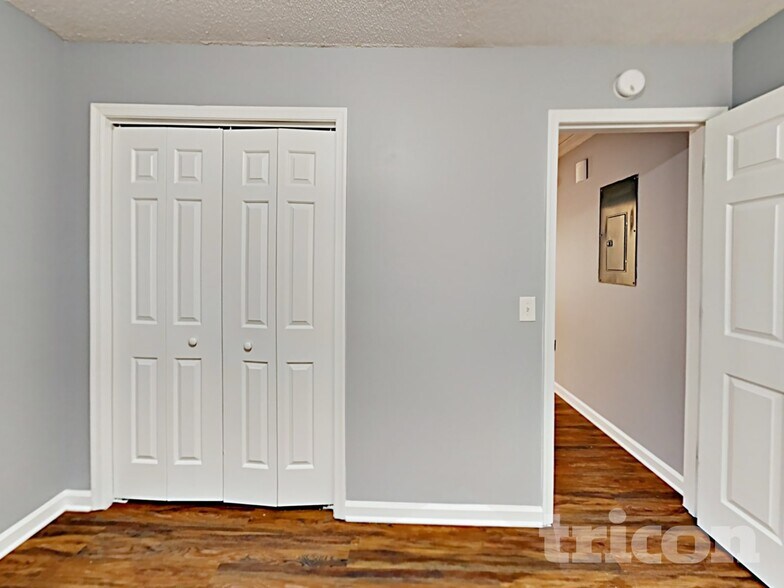 Building Photo - 709 Quail Hills Dr