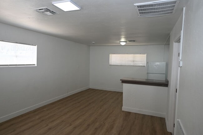 Building Photo - 1610 Marlin Ave