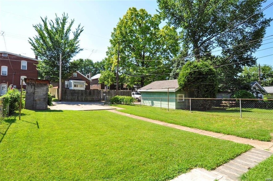 Building Photo - 5842 Goener Ave