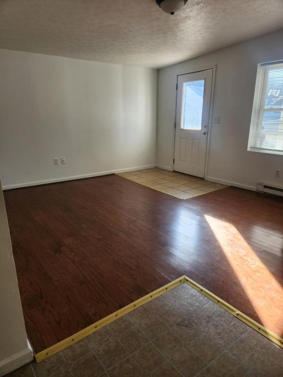 Building Photo - 749 Orchard Ave