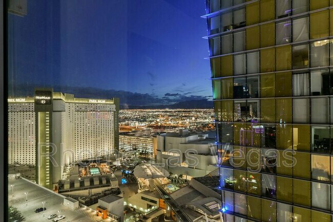 Primary Photo - 3722 Las Vegas Blvd S