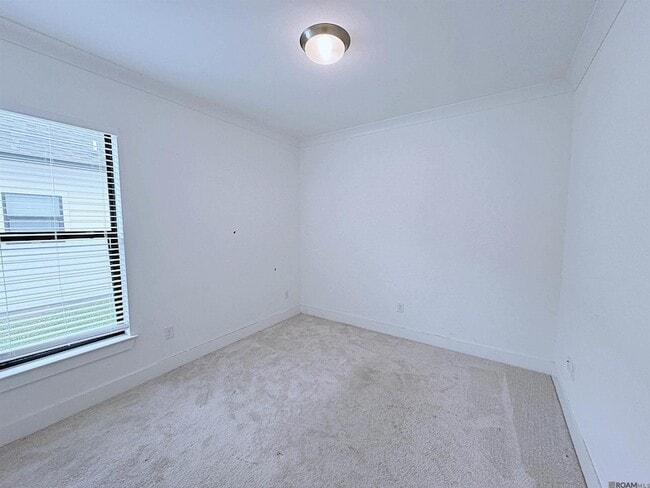 Building Photo - 10263 Alderman Dr