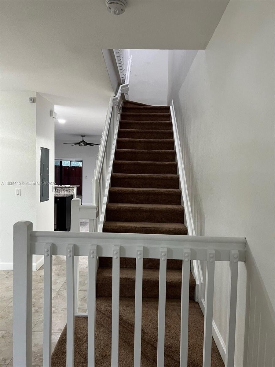 Building Photo - 11512 SW 151st Ave