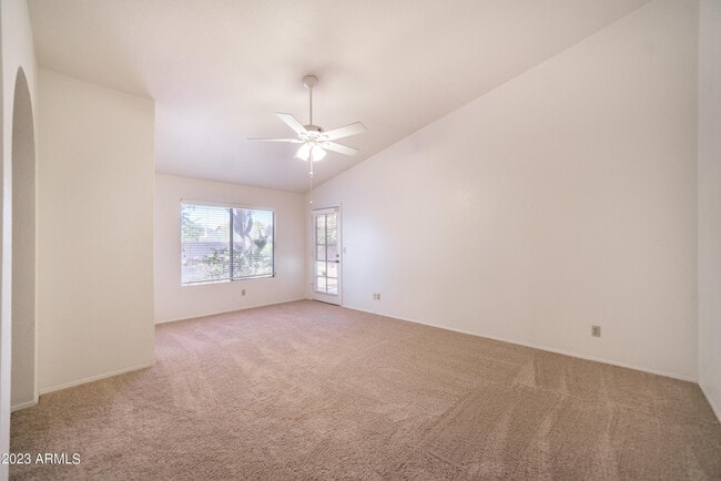 Building Photo - 9210 N 104th Pl