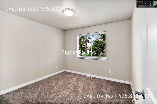 Building Photo - 16217 8th Ave E