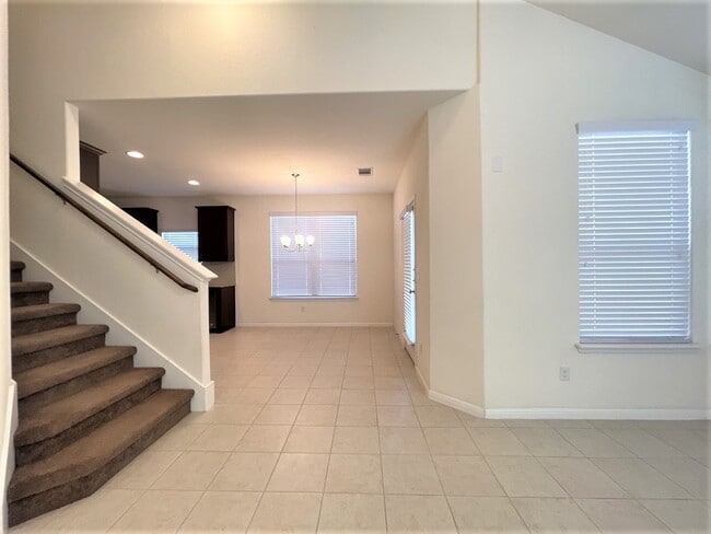 Building Photo - 153 Pine Island Ln