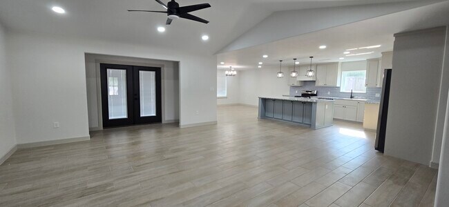 Building Photo - 3809 Buddy Owens Blvd