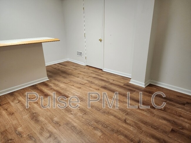 Building Photo - 124 Bon Jan Ln