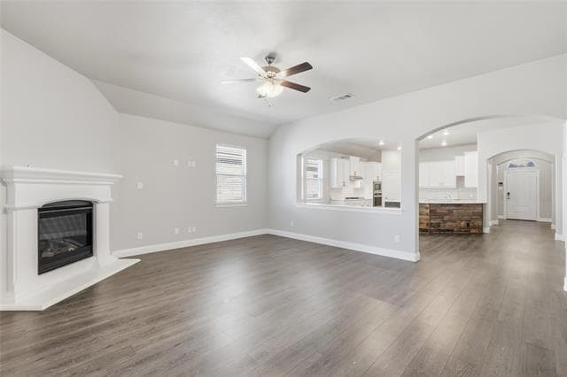 Building Photo - 1424 Green Valley Wy