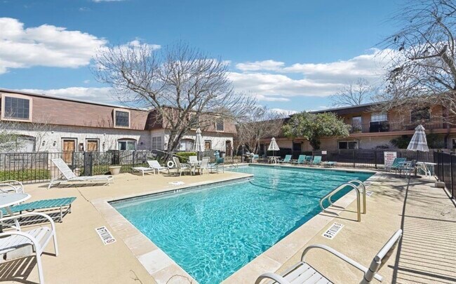 Building Photo - 7801 Shoal Creek Blvd