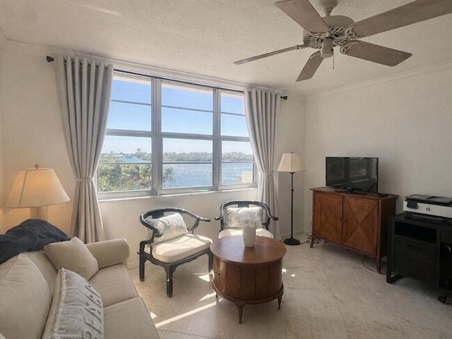 Building Photo - 2121 N Ocean Blvd