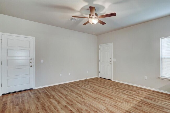 Building Photo - 1703 Davidson Rnch Dr