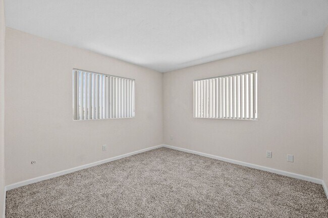Building Photo - 455 Del Mar Ct