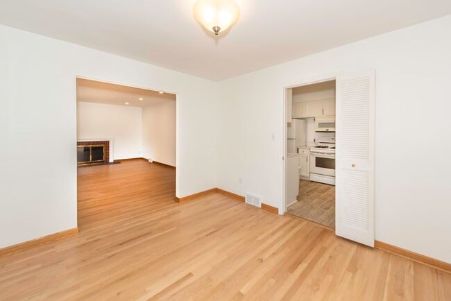 Building Photo - 1616 Morton Ave