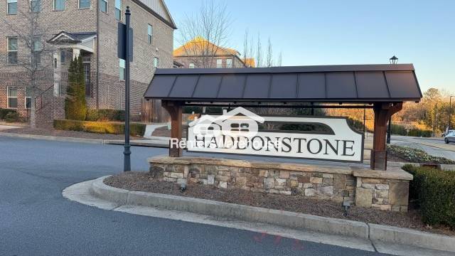 Building Photo - 328 Commons Ave