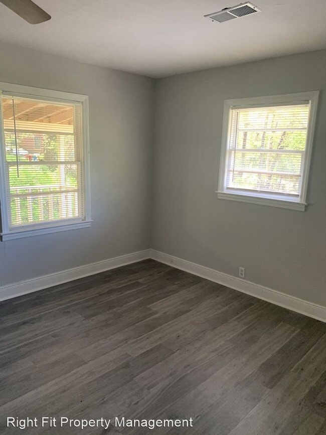 Building Photo - 5 br, 2 bath House - 3950 Calhoun Drive