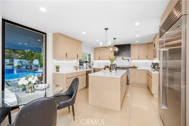 Building Photo - 3677 Eddingham Ave