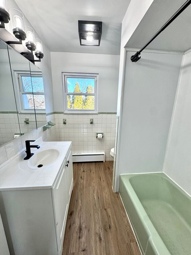 Building Photo - PARKLAND SCHOOLS- THREE BEDROOM TOWNHOME