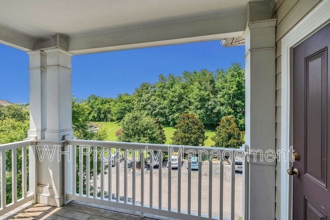 Building Photo - 4846 Bevendean Dr