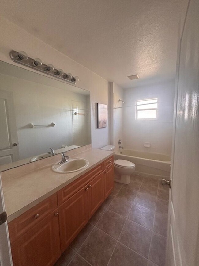Building Photo - 1716 Minnow Ct