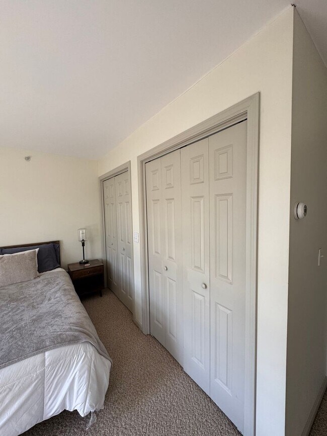 Building Photo - $2,650 2BD/1.5BA South Portland Near I-295